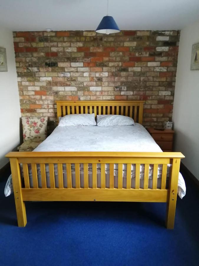 The Old School Bed & Breakfast Donington on Bain Exterior photo